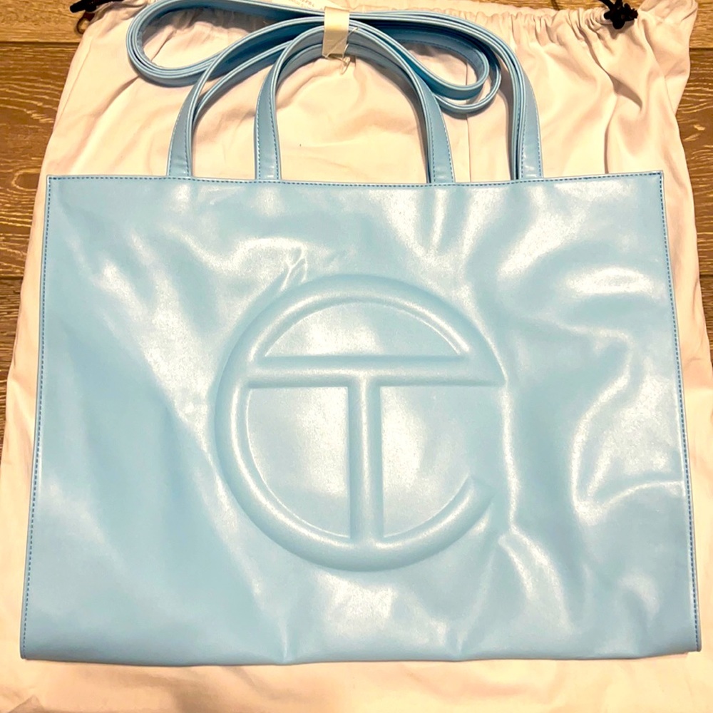 Large blue tote